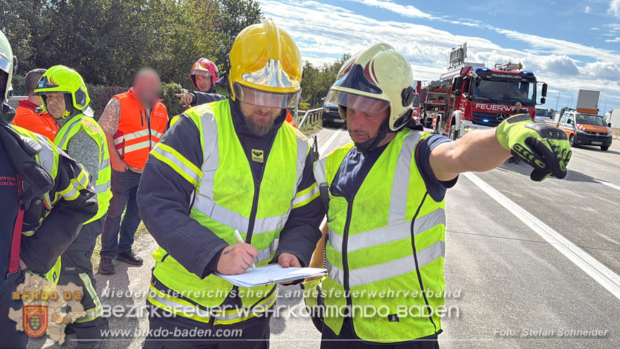 20261009_Bergung einer Arbeitsmaschine samt Anh�nger auf der A2 - Foto: Stefan Schneider BFKDO BADEN