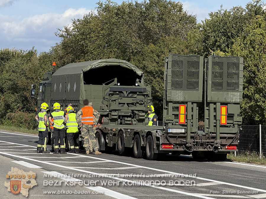 20261009_Bergung einer Arbeitsmaschine samt Anh�nger auf der A2 - Foto: Stefan Schneider BFKDO BADEN