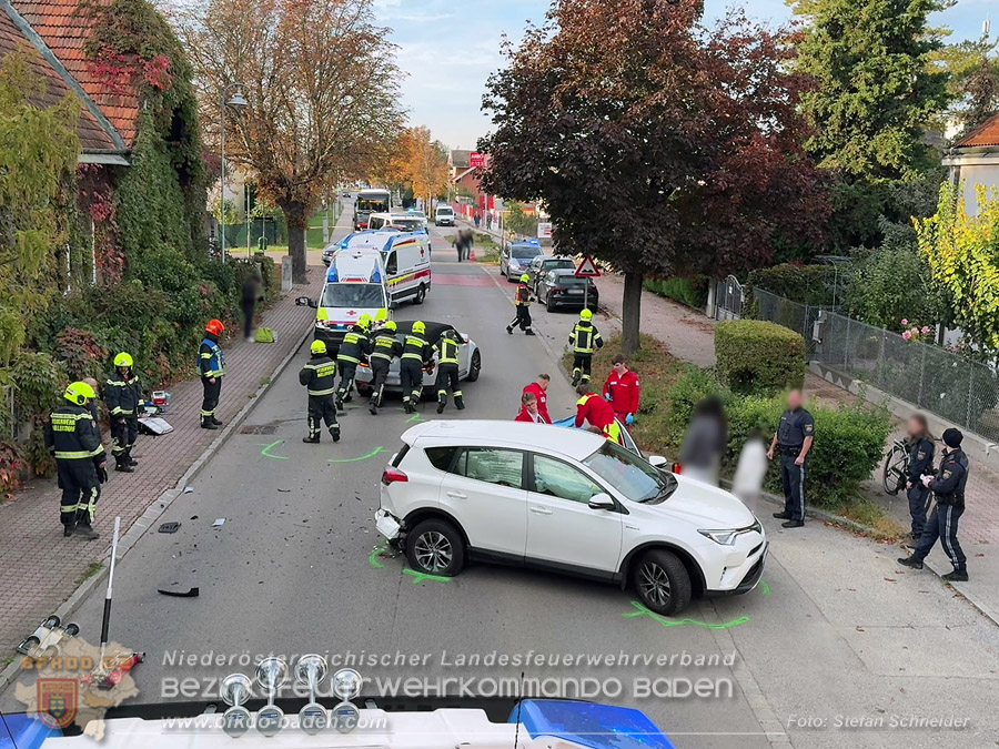 20261017_Verkehrsunfall in Traiskirchen im Ortsteil M�llersdorf - Foto: Stefan Schneider BFKDO BADEN