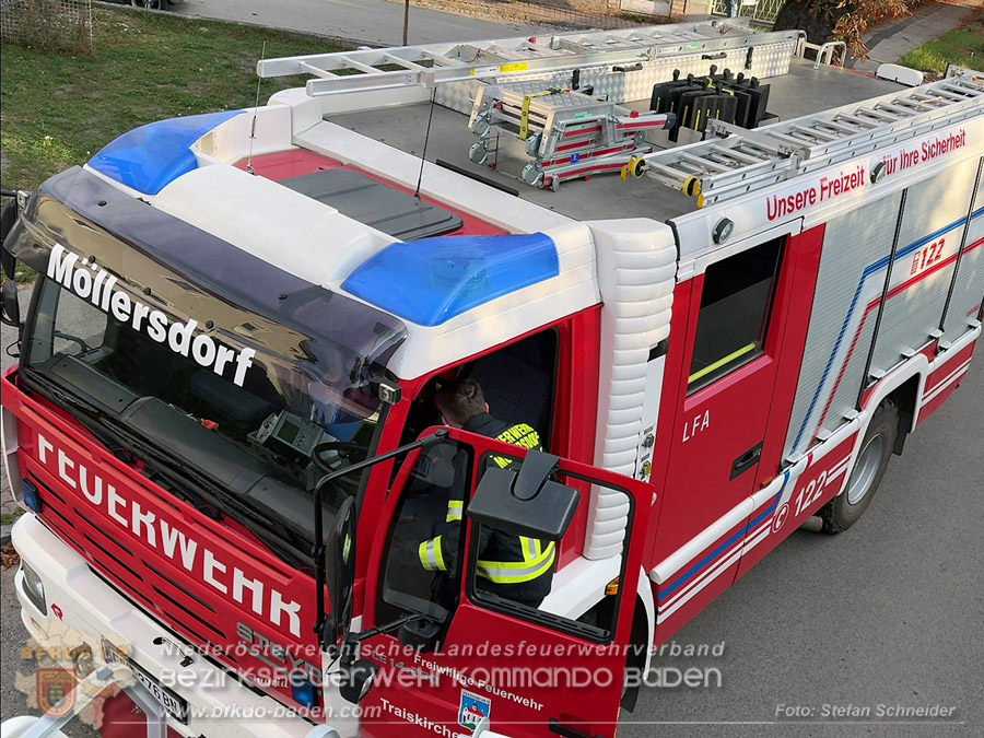 20261017_Verkehrsunfall in Traiskirchen im Ortsteil M�llersdorf - Foto: Stefan Schneider BFKDO BADEN