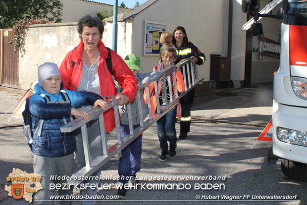 20180928 Besondere Besucher bei der Feuerwehr Unterwaltersdorf  Foto: Hubert Wagner