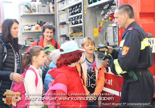 20180928 Besondere Besucher bei der Feuerwehr Unterwaltersdorf  Foto: Hubert Wagner