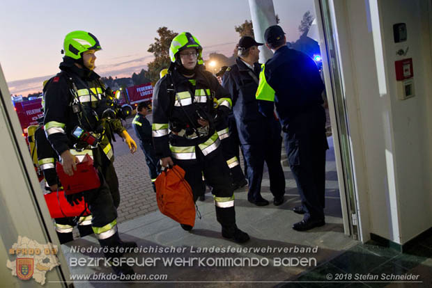 20181012 Realistische Brandeinsatzbung in Oberwaltersdorf  Foto:  Stefan Schneider