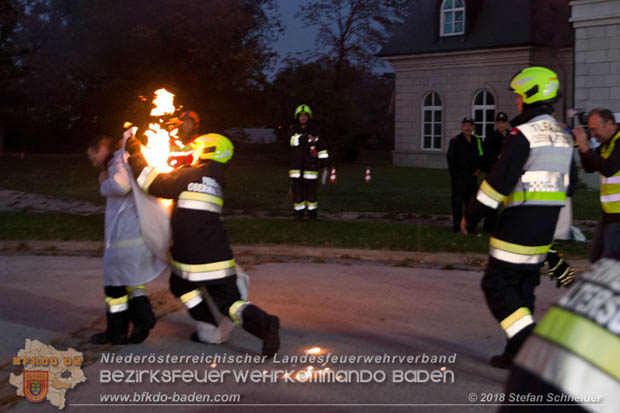 20181012 Realistische Brandeinsatzbung in Oberwaltersdorf  Foto:  Stefan Schneider