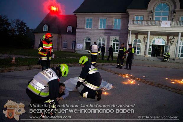 20181012 Realistische Brandeinsatzbung in Oberwaltersdorf  Foto:  Stefan Schneider