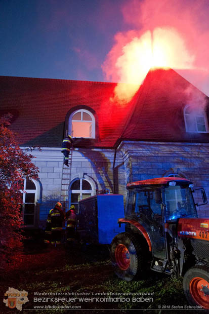 20181012 Realistische Brandeinsatzbung in Oberwaltersdorf  Foto:  Stefan Schneider