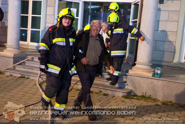 20181012 Realistische Brandeinsatzbung in Oberwaltersdorf  Foto:  Stefan Schneider