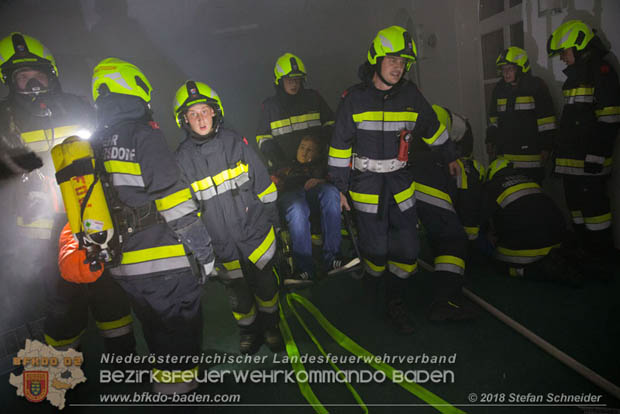 20181012 Realistische Brandeinsatzbung in Oberwaltersdorf  Foto:  Stefan Schneider