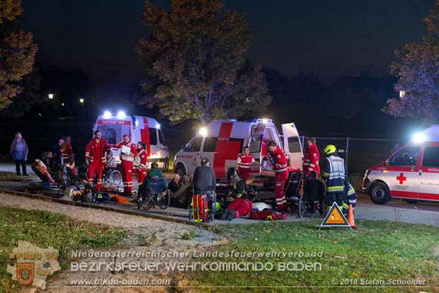 20181012 Realistische Brandeinsatzbung in Oberwaltersdorf  Foto:  Stefan Schneider