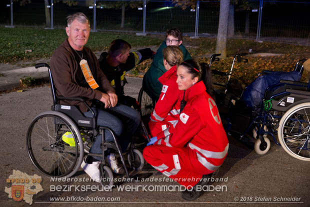 20181012 Realistische Brandeinsatzbung in Oberwaltersdorf  Foto:  Stefan Schneider