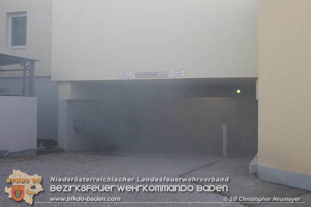 20181012 Brandeinsatzbung in einer Gnselsdorfer Tiefgarage  Foto: SB A Christopher Neumayer