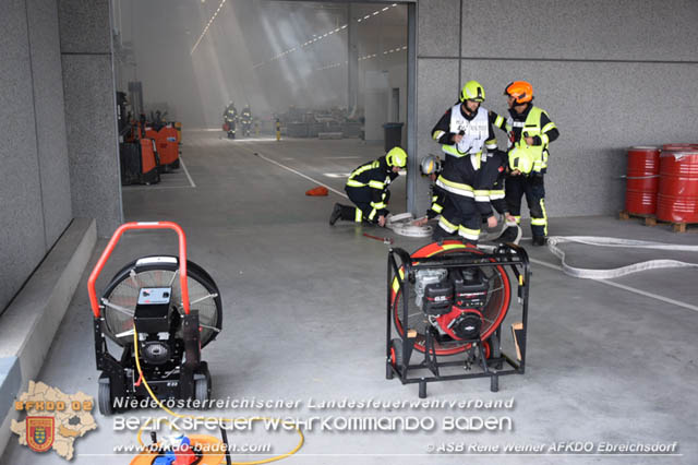 20191012 Abschnittsübung bei der Firma Hofer KG in Trumau Foto: ASB Rene Weiner AFKDO Ebreichsdorf 20191012 Abschnittsübung bei der Firma Hofer KG in Trumau Foto: ASB Rene Weiner AFKDO Ebreichsdorf