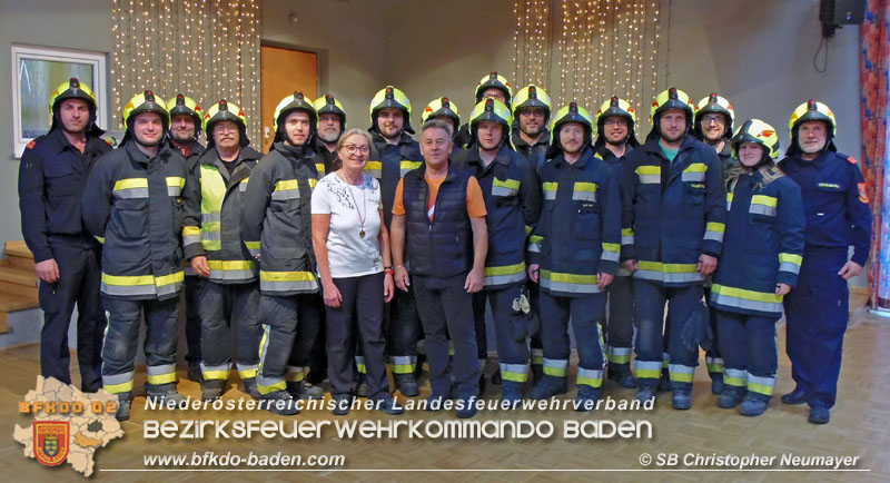 201910 Neue Feuerwehrhelme fr die FF Gnselsdorf  Foto:  SB A Christopher Neumayer FF Gnselsdorf