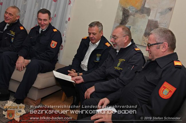 20191210 Der ganz spezielle Feuerwehr-Hilfseinsatz im SOS Kinderdorf Haus St. Florian Hinterbrühl 20191210 Der ganz spezielle Feuerwehr-Hilfseinsatz im SOS Kinderdorf Haus St. Florian Hinterbrühl