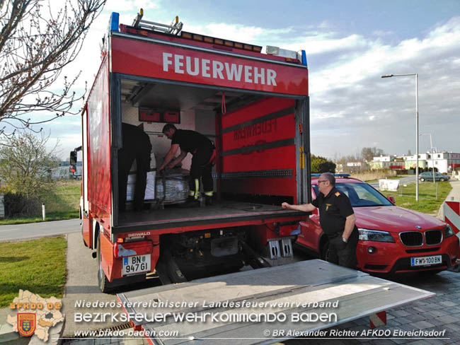 20200320 Desinfektionsmittel und Schutzmasken für die NÖ Feuerwehren 20200320 Desinfektionsmittel und Schutzmasken für die NÖ Feuerwehren