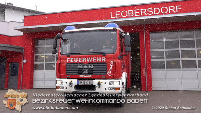 20200325 Weiterer Transport von 4.500 Stck Leergebinden die von der Firma Kosme Gesellschaft mbH unentgeltlich der N Feuerwehr zur Verfgung gestellt wurden 