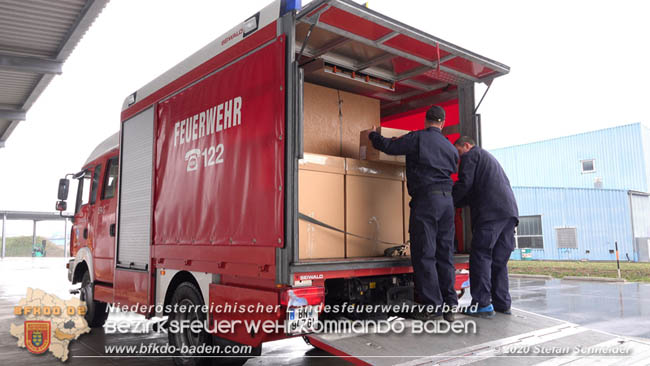 20200325 Weiterer Transport von 4.500 Stck Leergebinden die von der Firma Kosme Gesellschaft mbH unentgeltlich der N Feuerwehr zur Verfgung gestellt wurden 