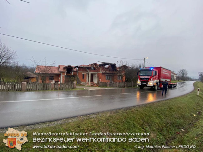 20201231 Ankunft der ersten Hilfslieferung aus Niedersterreich im Erdbebengebiet   Foto:  NLFK/Fischer