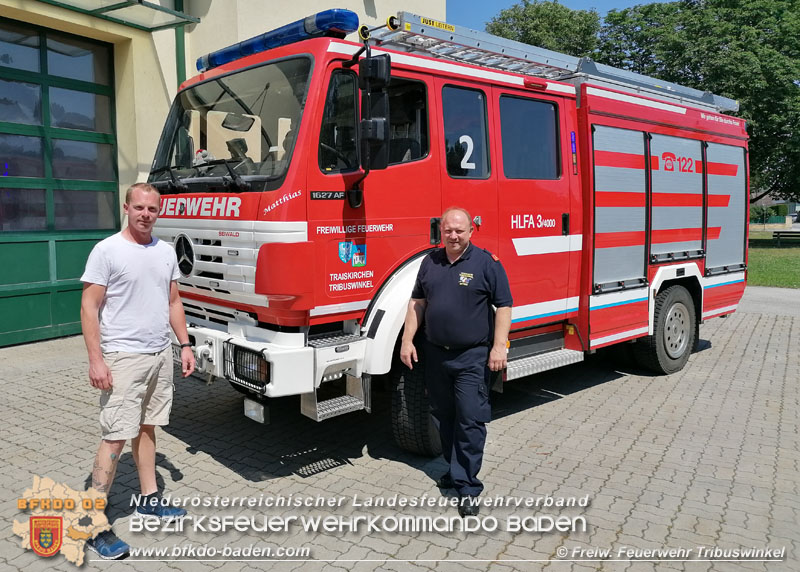 Jungunternehmer bernimmt Patenschaft fr Tribuswinler Einsatzfahrzeug  Foto: Freiwillige Feuerwehr Tribuswinkel