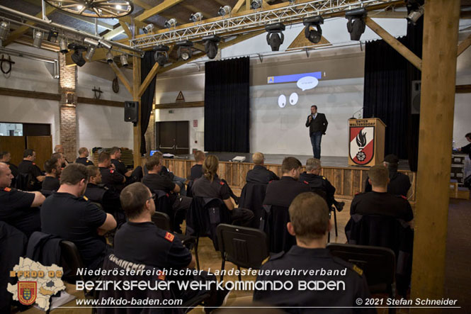 20211015 Vortrag des Zivilschutzverbandes in der Feuerwehrscheune Unterwaltersdorf über das Thema Blackout  FOTO: © Stefan Schneider