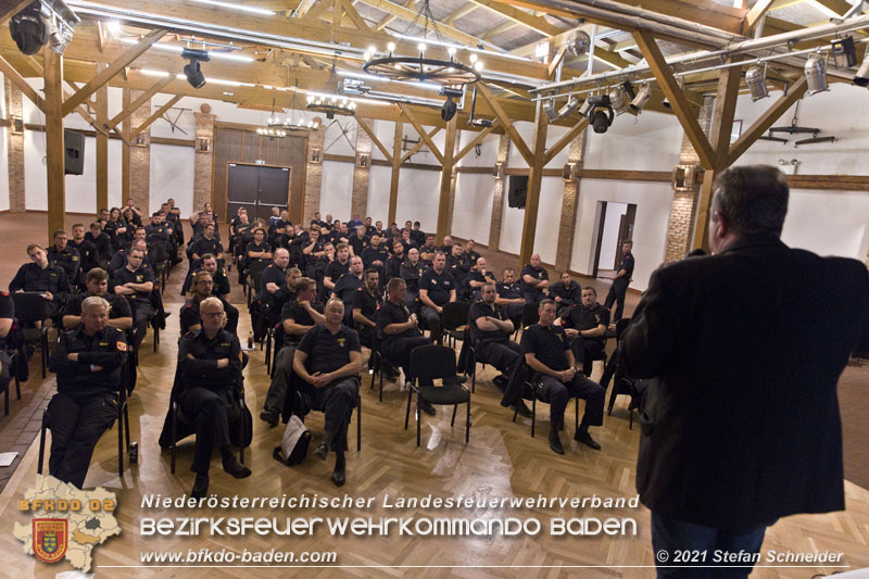 20211015 Vortrag des Zivilschutzverbandes in der Feuerwehrscheune Unterwaltersdorf über das Thema Blackout  FOTO: © Stefan Schneider