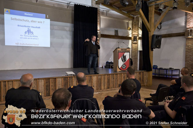 20211015 Vortrag des Zivilschutzverbandes in der Feuerwehrscheune Unterwaltersdorf über das Thema Blackout  FOTO: © Stefan Schneider