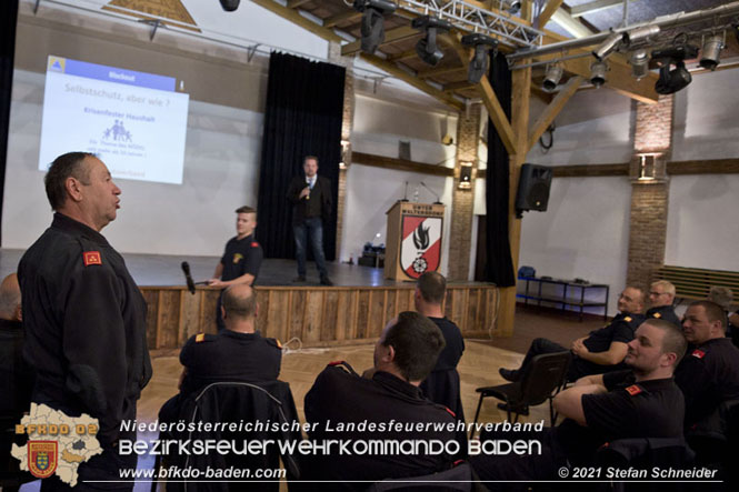 20211015 Vortrag des Zivilschutzverbandes in der Feuerwehrscheune Unterwaltersdorf über das Thema Blackout FOTO: © Stefan Schneider 20211015 Vortrag des Zivilschutzverbandes in der Feuerwehrscheune Unterwaltersdorf über das Thema Blackout FOTO: © Stefan Schneider