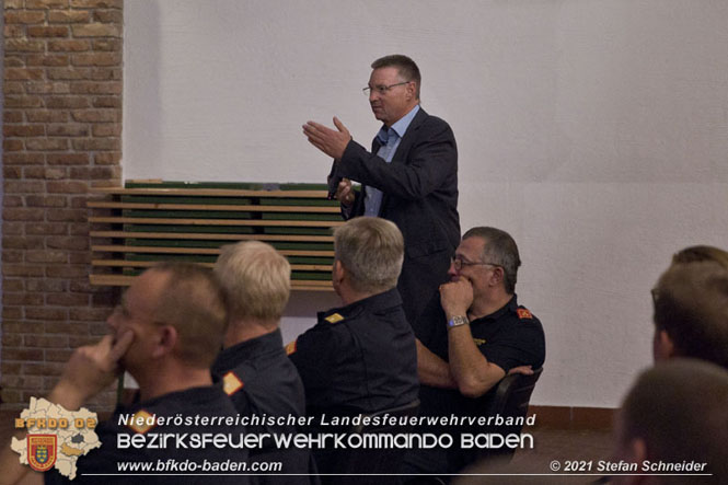 20211015 Vortrag des Zivilschutzverbandes in der Feuerwehrscheune Unterwaltersdorf über das Thema Blackout  FOTO: © Stefan Schneider