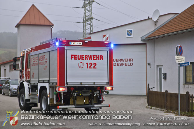 20211111_HLFA 2 Waldbrand NÖLFV für den Bezirk BADEN bei der FF Enzesfeld eingetroffen Foto: © Stefan Schneider BFKDO BADEN 20211111_HLFA 2 Waldbrand NÖLFV für den Bezirk BADEN bei der FF Enzesfeld eingetroffen Foto: © Stefan Schneider BFKDO BADEN