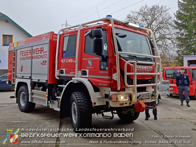 20211111_HLFA 2 Waldbrand NÖLFV für den Bezirk BADEN bei der FF Enzesfeld eingetroffen Foto: © Stefan Schneider BFKDO BADEN 20211111_HLFA 2 Waldbrand NÖLFV für den Bezirk BADEN bei der FF Enzesfeld eingetroffen Foto: © Stefan Schneider BFKDO BADEN