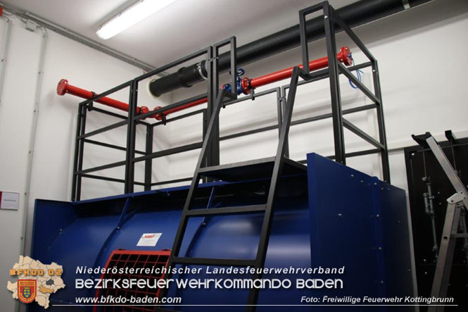20220528 Chemikalienschutzanzugträgerausbildung der FF Kottingbrunn bei der BTF Industriepark Schwechat Foto: Thomas Heschik FF Kottingbrunn 20220528 Chemikalienschutzanzugträgerausbildung der FF Kottingbrunn bei der BTF Industriepark Schwechat Foto: Thomas Heschik FF Kottingbrunn
