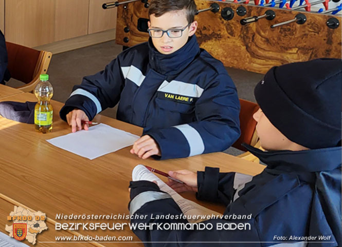 20220924 Fertigkeitsabzeichen Feuerwehrjugend „Sicher zu Wasser und zu Land" Foto: BR Alexander Wolf 20220924 Fertigkeitsabzeichen Feuerwehrjugend „Sicher zu Wasser und zu Land" Foto: BR Alexander Wolf