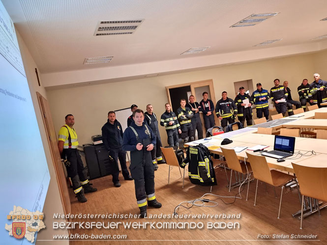 20221105 KHD-Übung des 1. und 3.Zuges der 2.KHD Bereitschaft in Blumau-Neurißhof 20221105 KHD-Übung des 1. und 3.Zuges der 2.KHD Bereitschaft in Blumau-Neurißhof