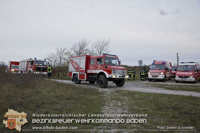 20221105 KHD-Übung des 1. und 3.Zuges der 2.KHD Bereitschaft in Blumau-Neurißhof 20221105 KHD-Übung des 1. und 3.Zuges der 2.KHD Bereitschaft in Blumau-Neurißhof