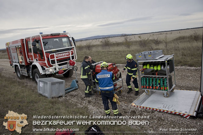 20221105 KHD-bung des 1. und 3.Zuges der 2.KHD Bereitschaft in Blumau-Neurihof