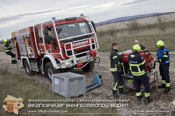20221105 KHD-Übung des 1. und 3.Zuges der 2.KHD Bereitschaft in Blumau-Neurißhof 20221105 KHD-Übung des 1. und 3.Zuges der 2.KHD Bereitschaft in Blumau-Neurißhof