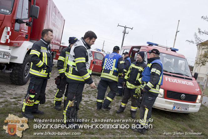 20221105 KHD-bung des 1. und 3.Zuges der 2.KHD Bereitschaft in Blumau-Neurihof