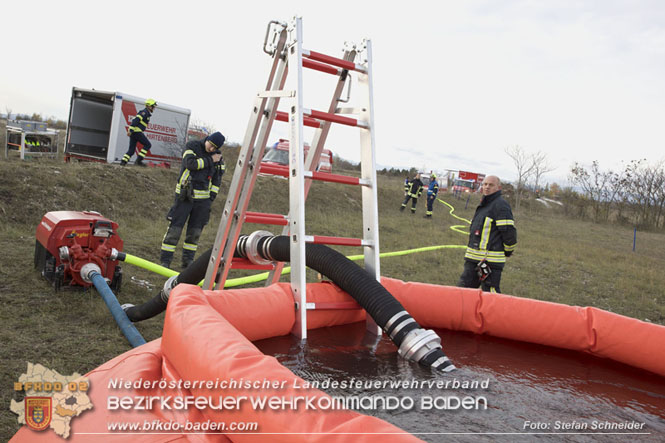 20221105 KHD-bung des 1. und 3.Zuges der 2.KHD Bereitschaft in Blumau-Neurihof