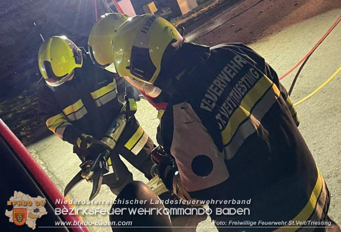 Ausbildungsprüfung „Technischer Einsatz" in Bronze, Silber und Gold erfolgreich abgelegt Foto: FF St.Veit/Triesting Ausbildungsprüfung „Technischer Einsatz" in Bronze, Silber und Gold erfolgreich abgelegt Foto: FF St.Veit/Triesting