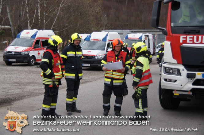 20230325 Einsatzübung von Rotes Kreuz und Feuerwehr am Areal der Berndorf AG  Foto: SB ÖA Reinhard Wafrek FF Enzesfeld
