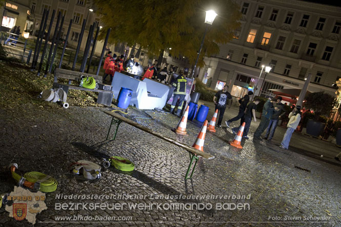 20231104_Nachtwanderung der Feuerwehrjugend des Bezirkes Baden, diesmal in Baden