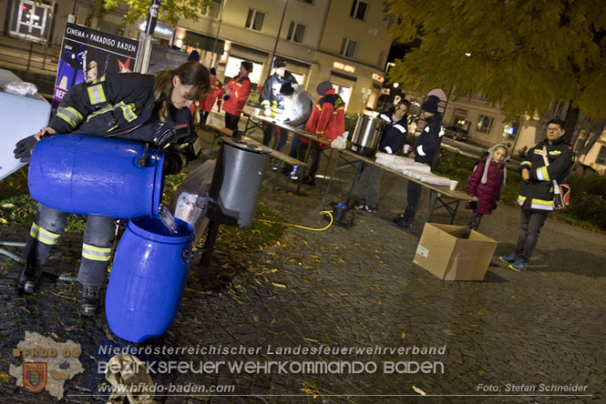 20231104_Nachtwanderung der Feuerwehrjugend des Bezirkes Baden, diesmal in Baden