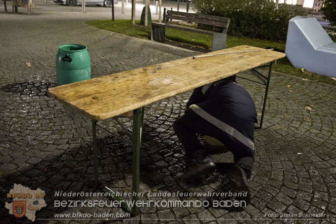 20231104_Nachtwanderung der Feuerwehrjugend des Bezirkes Baden, diesmal in Baden