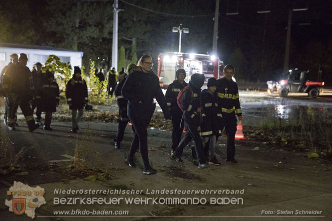 20231104_Nachtwanderung der Feuerwehrjugend des Bezirkes Baden, diesmal in Baden 20231104_Nachtwanderung der Feuerwehrjugend des Bezirkes Baden, diesmal in Baden