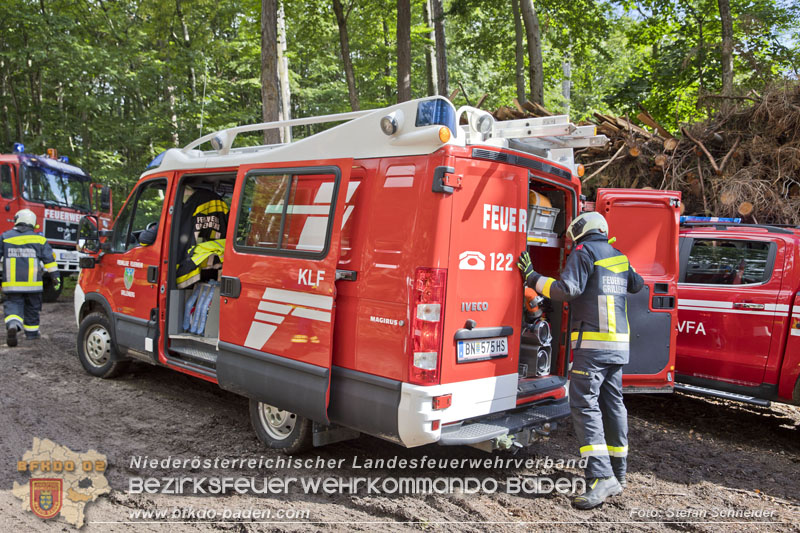 20240601 Abschnittsübung „Waldbrand" 2024 in Furth-Pottenstein-Weissenbach Foto: Stefan Schneider S5/BFKDO Baden 20240601 Abschnittsübung „Waldbrand" 2024 in Furth-Pottenstein-Weissenbach Foto: Stefan Schneider S5/BFKDO Baden