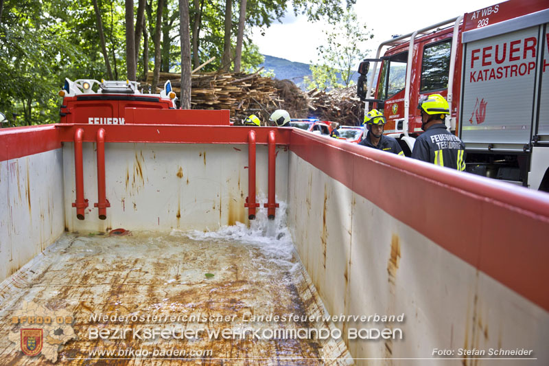 20240601 Abschnittsübung „Waldbrand" 2024 in Furth-Pottenstein-Weissenbach Foto: Stefan Schneider S5/BFKDO Baden 20240601 Abschnittsübung „Waldbrand" 2024 in Furth-Pottenstein-Weissenbach Foto: Stefan Schneider S5/BFKDO Baden