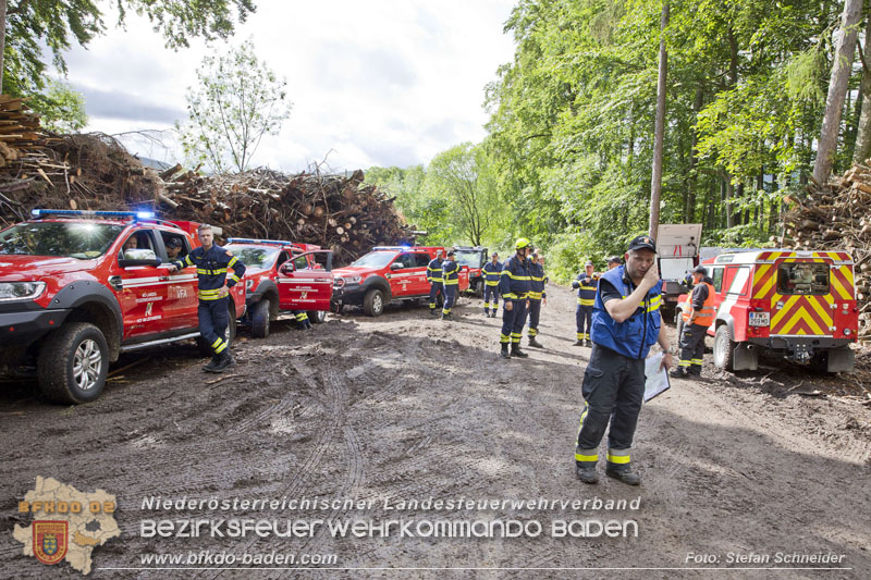 20240601 Abschnittsübung „Waldbrand" 2024 in Furth-Pottenstein-Weissenbach Foto: Stefan Schneider S5/BFKDO Baden 20240601 Abschnittsübung „Waldbrand" 2024 in Furth-Pottenstein-Weissenbach Foto: Stefan Schneider S5/BFKDO Baden