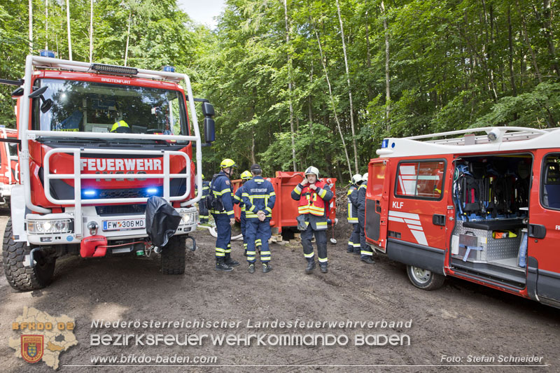 20240601 Abschnittsübung „Waldbrand" 2024 in Furth-Pottenstein-Weissenbach Foto: Stefan Schneider S5/BFKDO Baden 20240601 Abschnittsübung „Waldbrand" 2024 in Furth-Pottenstein-Weissenbach Foto: Stefan Schneider S5/BFKDO Baden