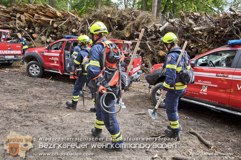 20240601 Abschnittsübung „Waldbrand" 2024 in Furth-Pottenstein-Weissenbach Foto: Stefan Schneider S5/BFKDO Baden 20240601 Abschnittsübung „Waldbrand" 2024 in Furth-Pottenstein-Weissenbach Foto: Stefan Schneider S5/BFKDO Baden