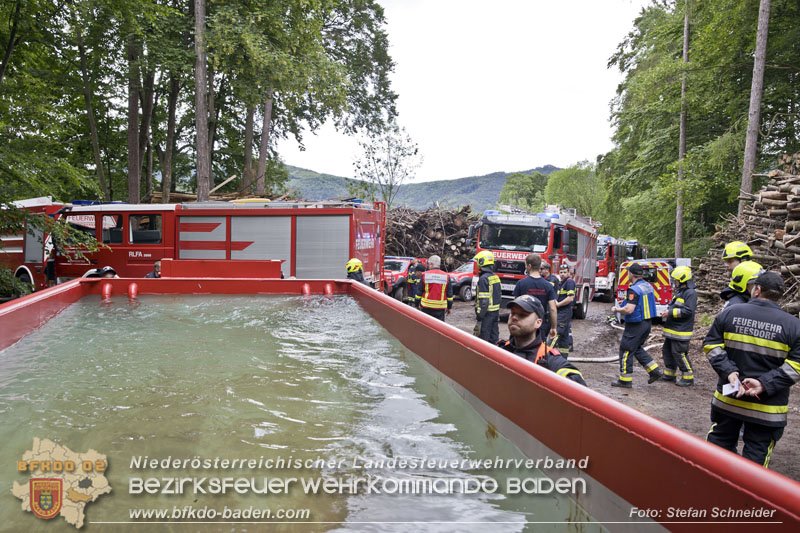 20240601 Abschnittsübung „Waldbrand" 2024 in Furth-Pottenstein-Weissenbach Foto: Stefan Schneider S5/BFKDO Baden 20240601 Abschnittsübung „Waldbrand" 2024 in Furth-Pottenstein-Weissenbach Foto: Stefan Schneider S5/BFKDO Baden